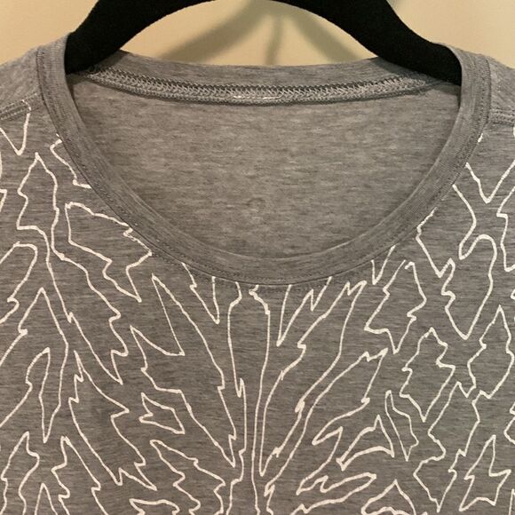 Lululemon Muscle Hustle Tank Top - Picture 2 of 7